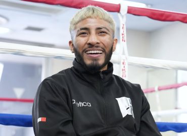 “PEQUE” SANTIAGO DERROCHA OPTIMISMO PARA DEFENDER SU CORONA EN JAPÓN