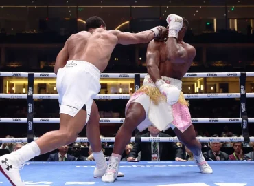 ANTHONY JOSHUA NOQUEÓ EN DOS EPISODIOS A FRANCIS NGANNOU