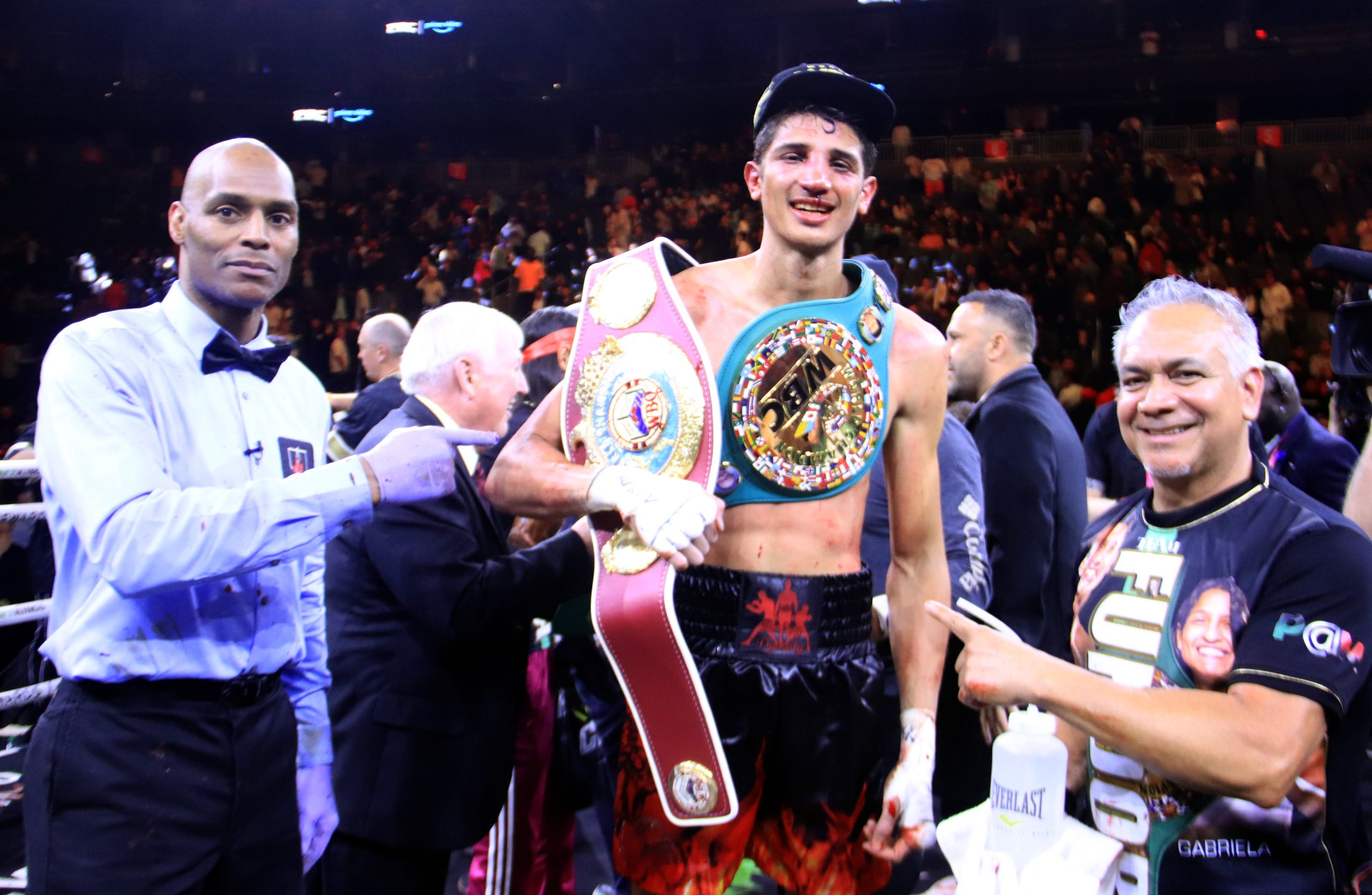SEBASTIÁN FUNDORA OBLIGADO A EXPONER CORONA WBO, ANTE TERENCE CRAWFORD