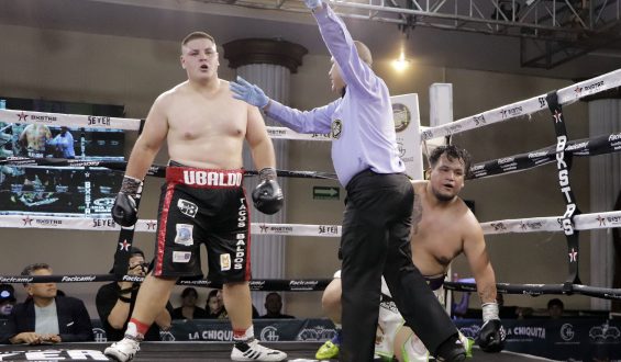 “BALDO” ILAGOR LE GANÓ “LA GUERRA EN EL RING” A “MIMOSO” SÁNCHEZ CON TREMENDO NOCAUT