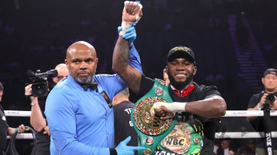 ALBERTO PUELLO DERROTÓ A GARY RUSSEL, ES CAMPEÓN WBC SUPERLIGERO
