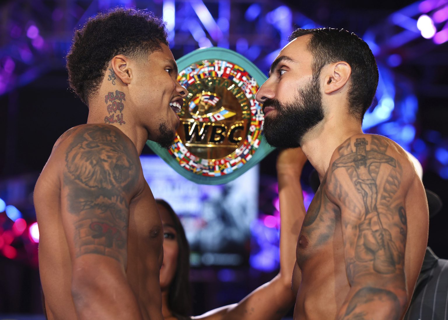 O’SHAQUIE FOSTER Y ROBSON CONCEICAO, EN PESO Y LISTOS PARA LA BATALLA