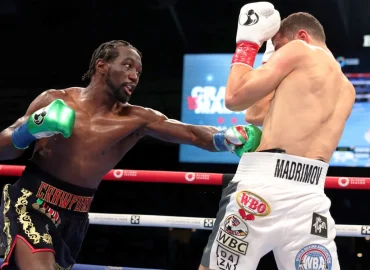 TERENCE CRAWFORD HACE HISTORIA Y CONQUISTA SU CUARTA CORONA MUNDIA