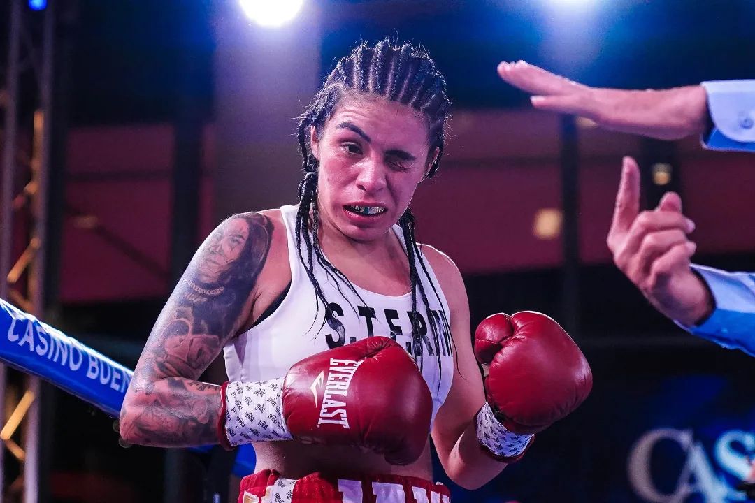 JAKI CALVO SE QUEDÓ EN EL INTENTO, PIERDE DECISIÓN TÉCNICA EN ARGENTINA
