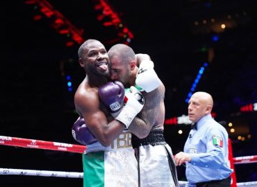 ENTRE ABUCHEOS Y SILBIDOS, NO LUCIÓ FLOYD MAYWEATHER JR. EN ARENA CDMX