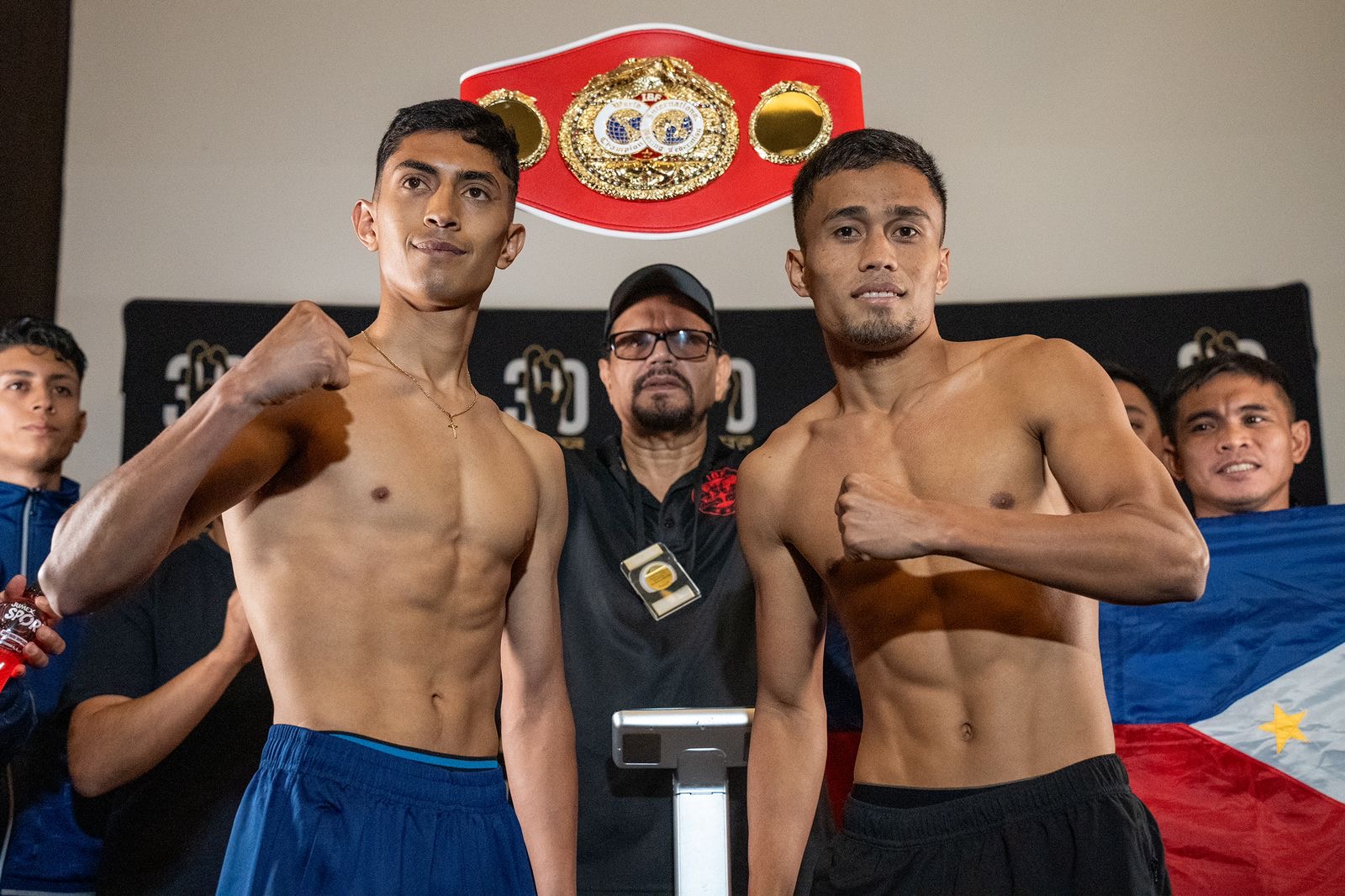 “CAMALEÓN” AYALA, LISTO PARA ENCARAR A DAVE APOLINARIO POR CINTO MUNDIAL MOSCA IBF