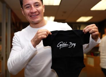 WILLIAM “CAMARÓN” ZEPEDA DA LA BIENVENIDA A JULIAN, SU PRIMOGÉNITO