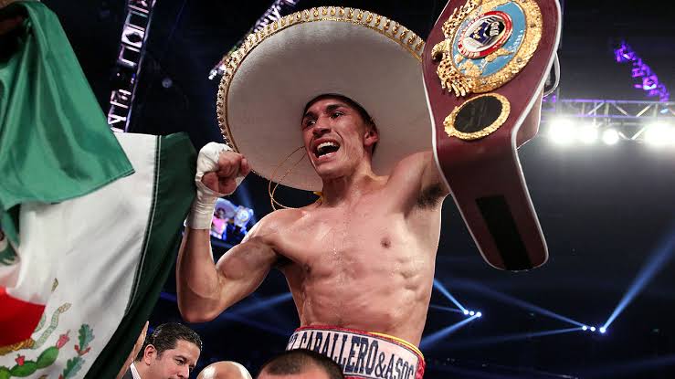 “GALLO” ESTRADA RENUNCIÓ A LA REVANCHA CON “BAM” RODRÍGUEZ, SUBIRÁ A PESO GALLO