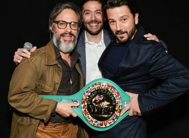 GAEL GARCÍA BERNAL Y DIEGO LUNA PRESENTARON SERIE LA MAQUINA EN LOS ÁNGELES