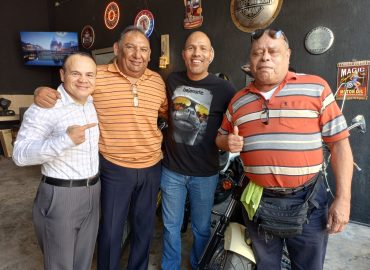 EN VISITA A MONTERREY, JOSÉ LUIS CASTILLO REVIVE RECUERDOS CON ROSALIO AVILEZ