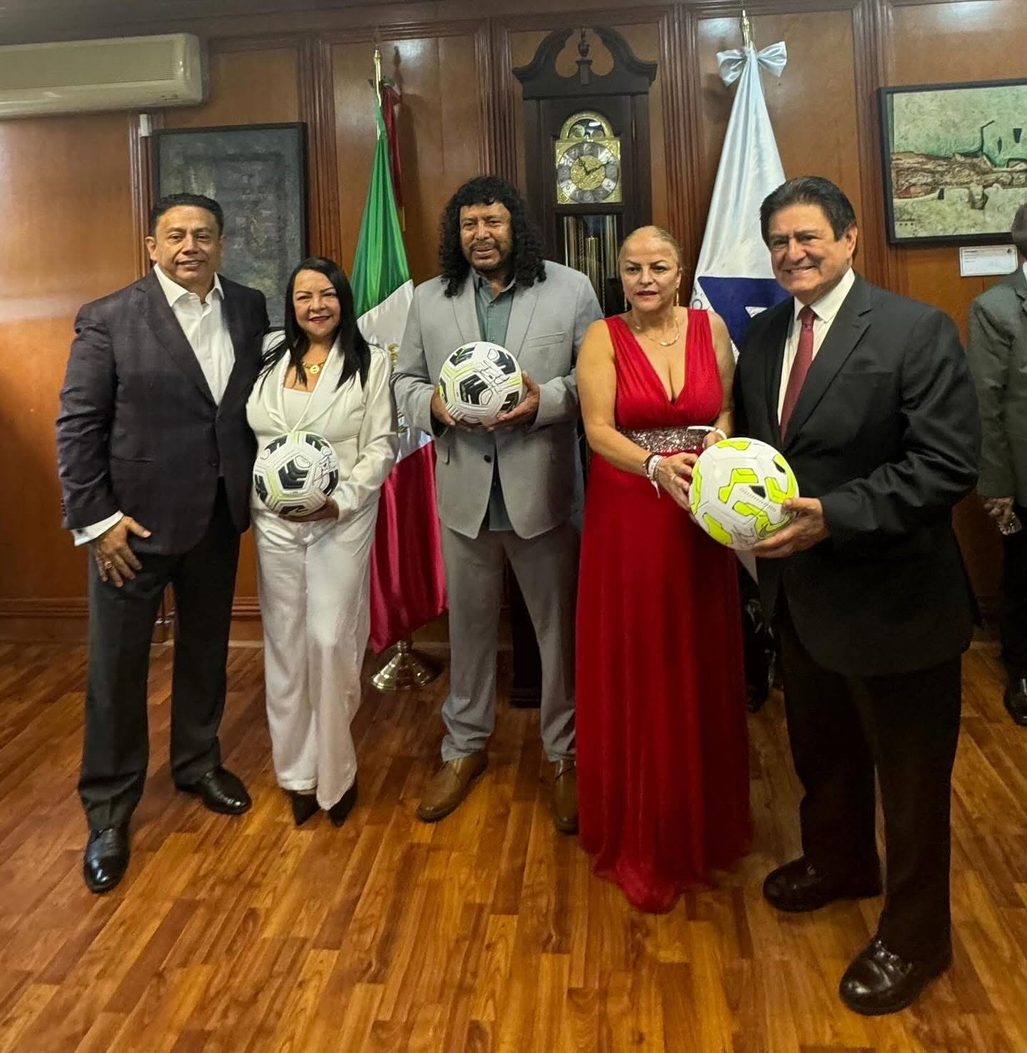 RENÉ HIGUITA, EN “ZONA DE GUERRA”