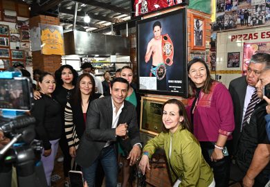 ORGULLO CHINTOLOLO, RINDEN HOMENAJE A ISRAEL “MAGNÍFICO” VÁZQUEZ