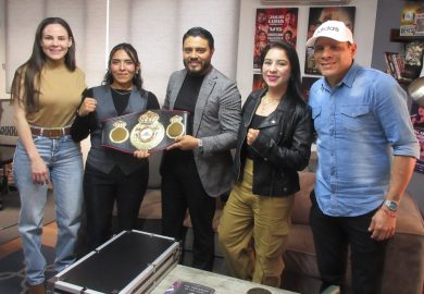 JOANA “MEDUSA” CHAVARRÍA RECIBIÓ CINTURÓN INTERNACIONAL WBA