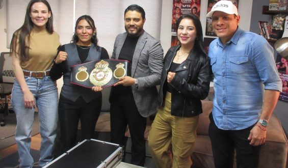 JOANA “MEDUSA” CHAVARRÍA RECIBIÓ CINTURÓN INTERNACIONAL WBA