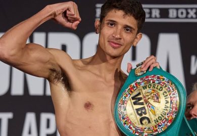 ANTE CHORDALE BOOKER, SEBASTIÁN FUNDORA DEFIENDE CINTURÓN WBC