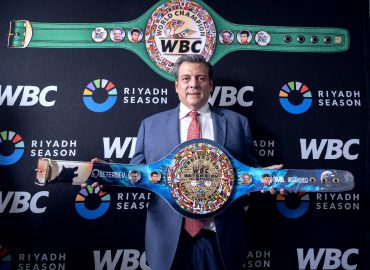CINTURÓN CONMEMORATIVO WBC PARA BETERBIEV VS. BIVOL II