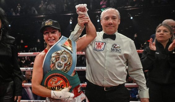 KIM CLAVEL SUPERÓ ANABEL “AVISPA” ORTIZ, Y ES CAMPEONA INTERNACIONAL WBC