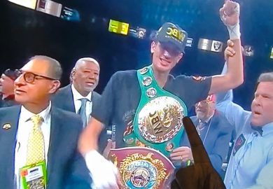 SEBASTIÁN FUNDORA NOQUEÓ EN CUATRO A CHORDALE BOOKER EN LAS VEGAS