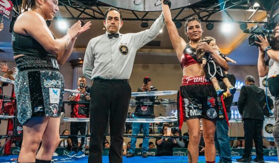 ESMERALDA FALCÓN VENCIÓ POR NOCAUT TÉCNICO A KARLA ALDANA EN CIUDAD NEZA
