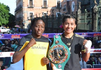 GABRIELA “BONITA” SÁNCHEZ Y RETADORA OFRECIERON ENTRENAMIENTO PÚBLICO