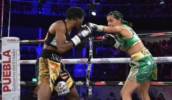 EXITOSA DEFENSA DE “LA BONITA” GABRIELA SÁNCHEZ EN EL AUDITORIO GNP DE PUEBLA