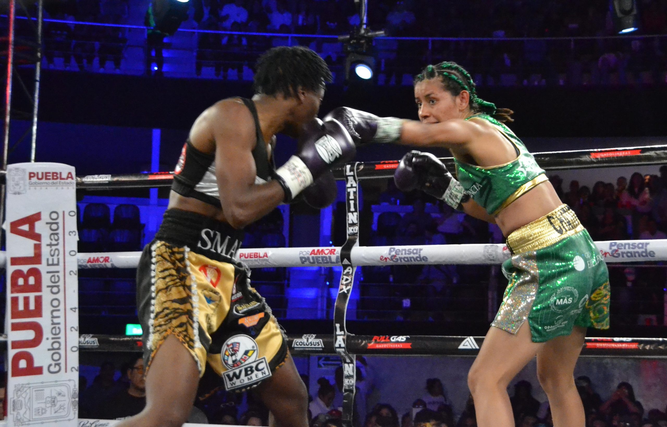 EXITOSA DEFENSA DE “LA BONITA” GABRIELA SÁNCHEZ EN EL AUDITORIO GNP DE PUEBLA