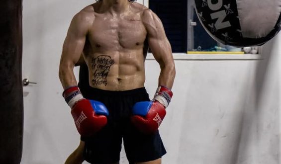 BRYAN FLORES PRESUME GRAN PREPARACIÓN Y PROMETE NOCAUT