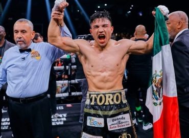 JOSÉ ARMANDO “TORO” RESÉNDIZ VENCIÓ CALEB PLANT, Y ES CAMPEÓN MUNDIAL WBA