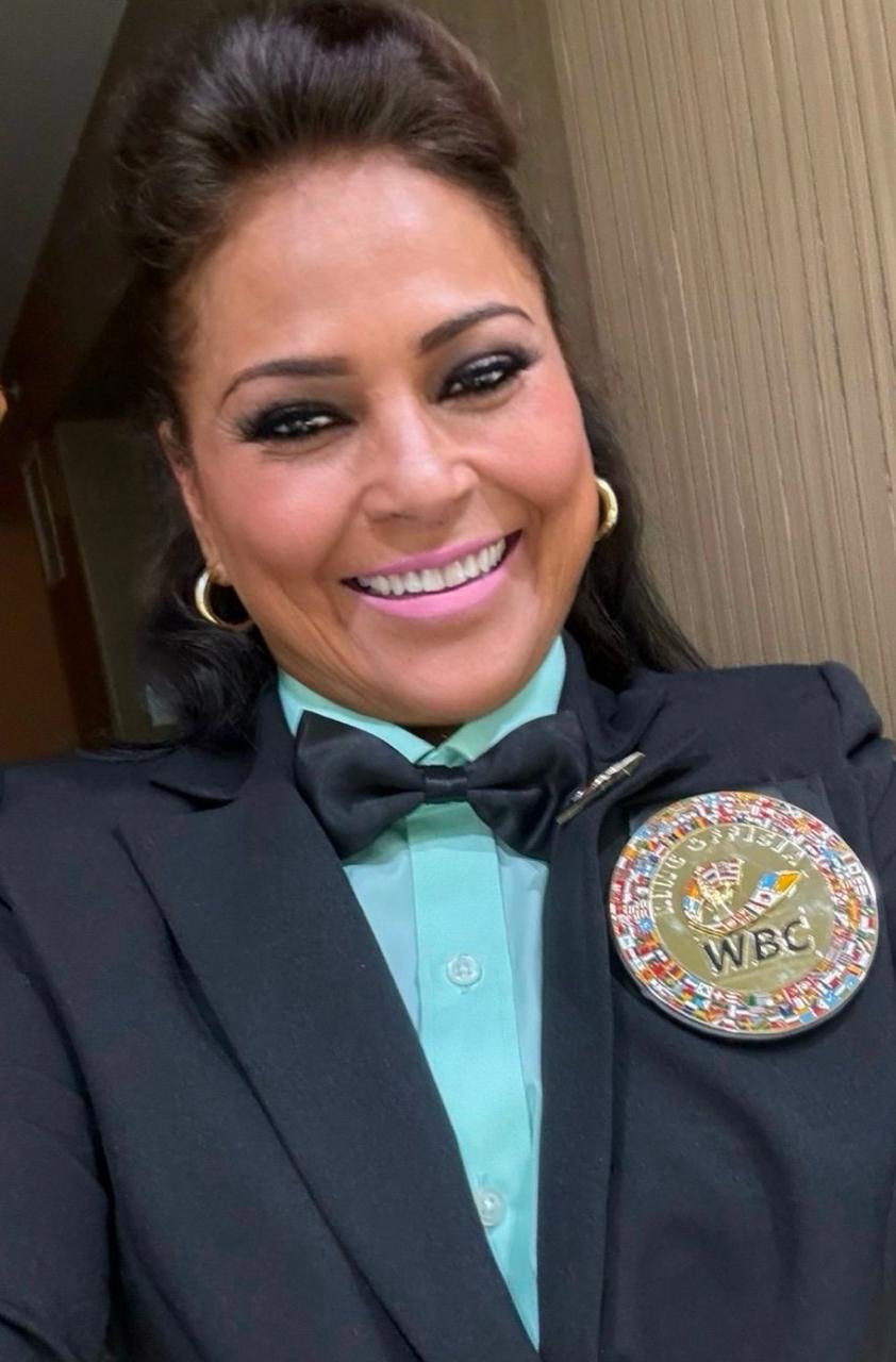 BLANCA CAMACHO HACE SU PROPIA HISTORIA COMO JUEZ INTERNACIONAL WBC