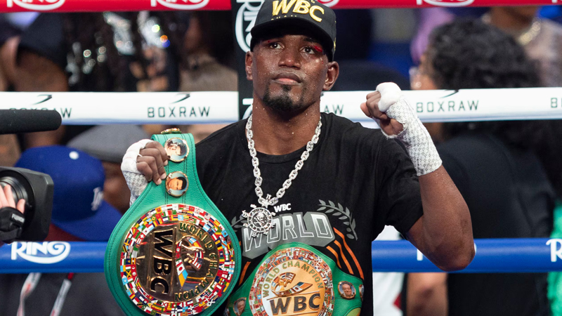 SUBRIEL MATÍAS LO HIZO, SE CORONÓ CAMPEÓN SUPERLIGERO WBC
