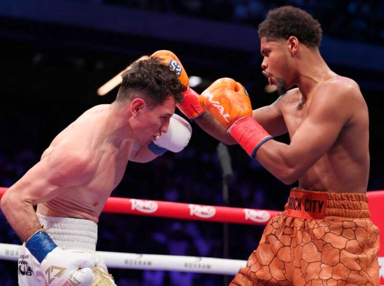 SHAKUR STEVENSON SE IMPUSO A LA VALENTÍA Y EMPUJE DE WILLIAM ZEPEDA